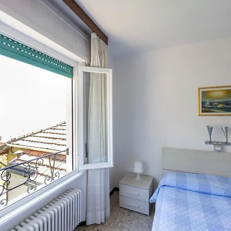 By Como, Cleaning Included Acquaseria